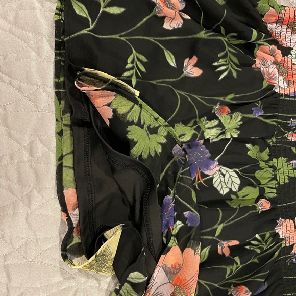 Express high neck waist defined top NWT - Picture 2 of 5